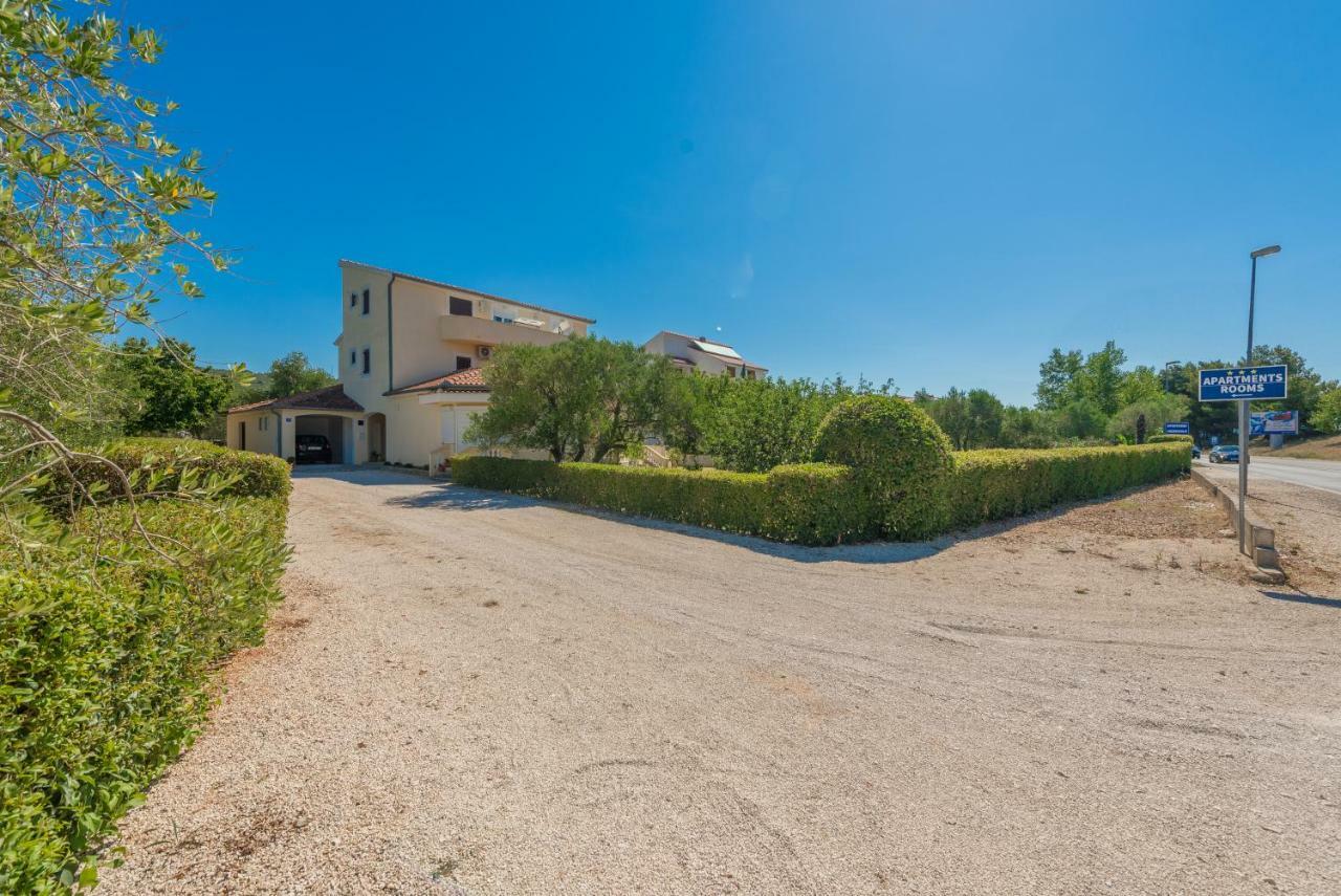 Apartman Lea Sukošan Zewnętrze zdjęcie
